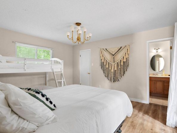 2320 Montclaire ST, Austin TX 78704