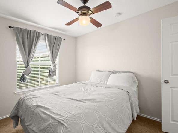 216 Sweet Leaf LN, Pflugerville TX 78660