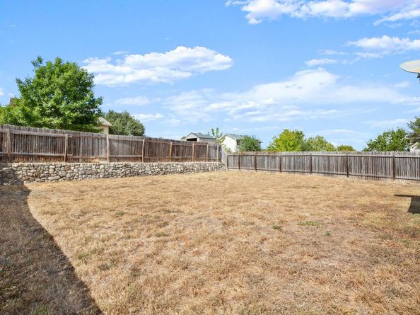 216 Sweet Leaf LN, Pflugerville TX 78660