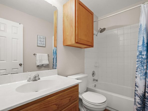 216 Sweet Leaf LN, Pflugerville TX 78660