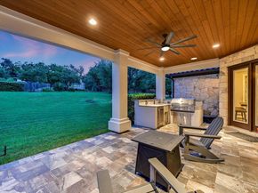 804 Rough Hollow DR, Lakeway TX 78734