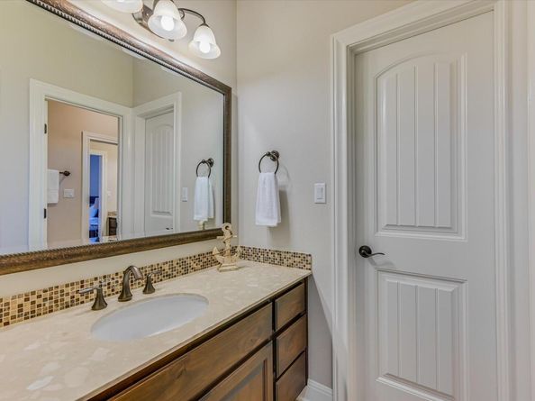804 Rough Hollow DR, Lakeway TX 78734