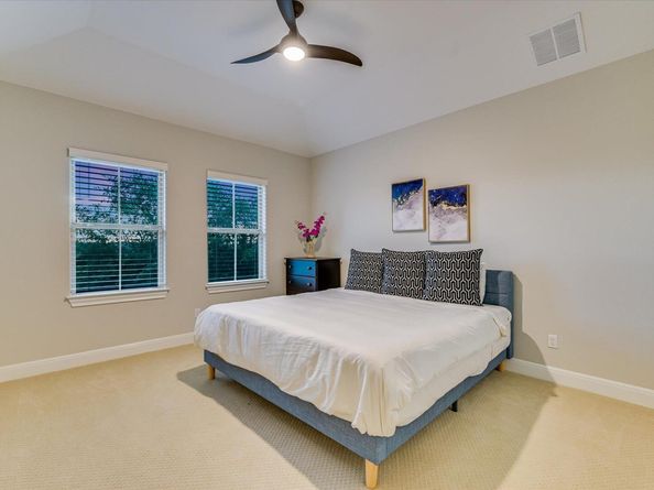 804 Rough Hollow DR, Lakeway TX 78734
