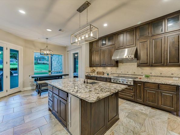 804 Rough Hollow DR, Lakeway TX 78734