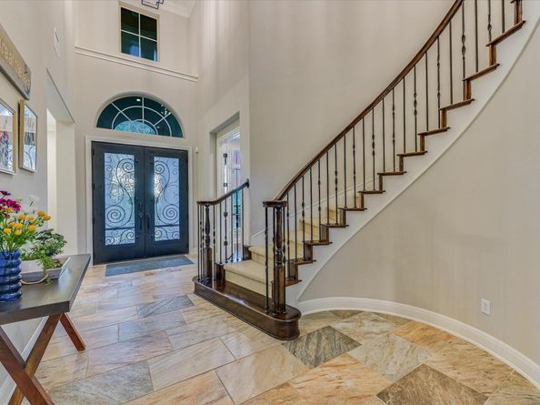 804 Rough Hollow DR, Lakeway TX 78734