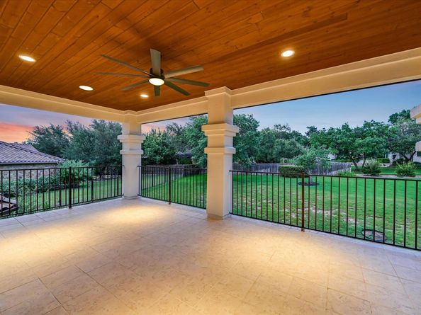 804 Rough Hollow DR, Lakeway TX 78734