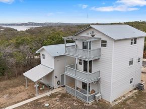 7705 Debbie DR, Volente TX 78641