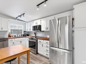 7705 Debbie DR, Volente TX 78641