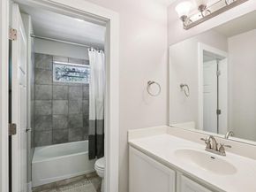 13604 Avery Trestle LN 17, Austin TX 78717
