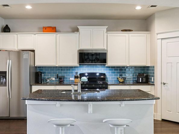 13604 Avery Trestle LN 17, Austin TX 78717