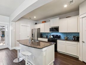 13604 Avery Trestle LN 17, Austin TX 78717