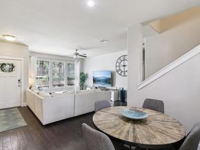 13604 Avery Trestle LN 17, Austin TX 78717