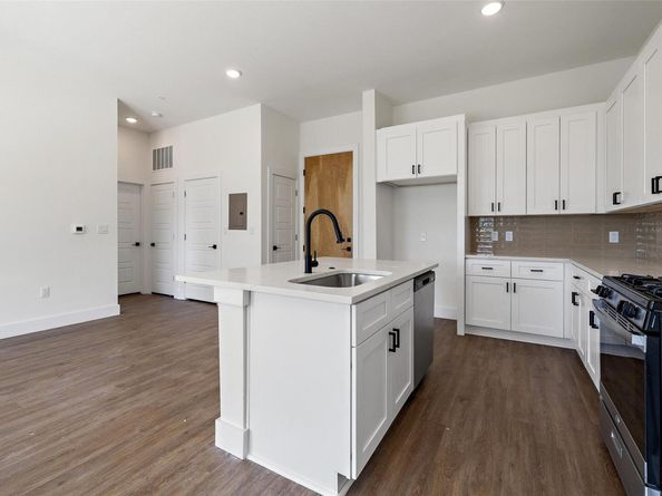 1811 Webberville RD 1305, Austin TX 78721