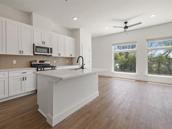 1811 Webberville RD 1305, Austin TX 78721