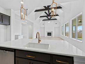 130 Montecilo DR, Liberty Hill TX 78642
