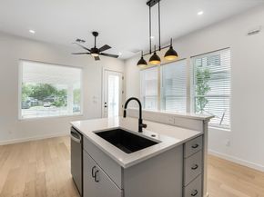 3204 Overcup Oak DR B, Austin TX 78704