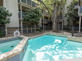 1404 Norwalk LN 212, Austin TX 78703