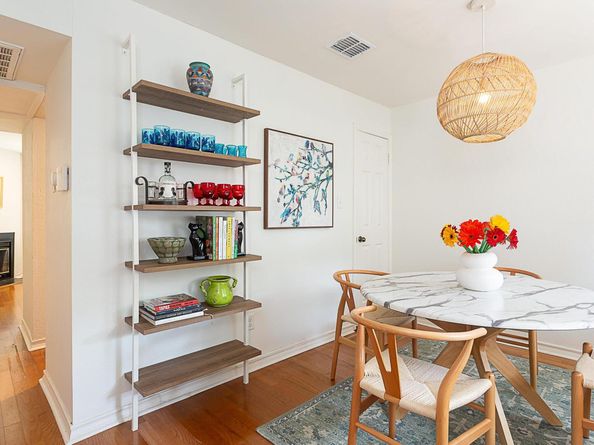 1404 Norwalk LN 212, Austin TX 78703