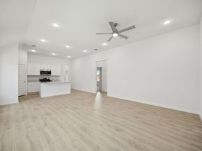 8017 Shining Flor RUN, Lago Vista TX 78645