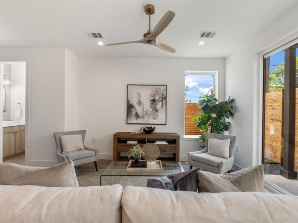943 E 52nd ST, Austin TX 78751