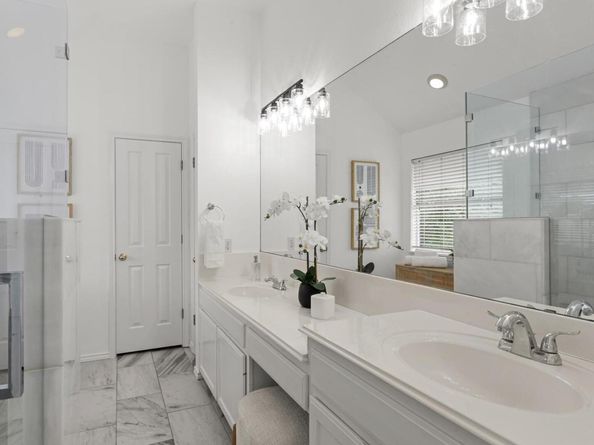 8405 Ganttcrest DR, Austin TX 78749