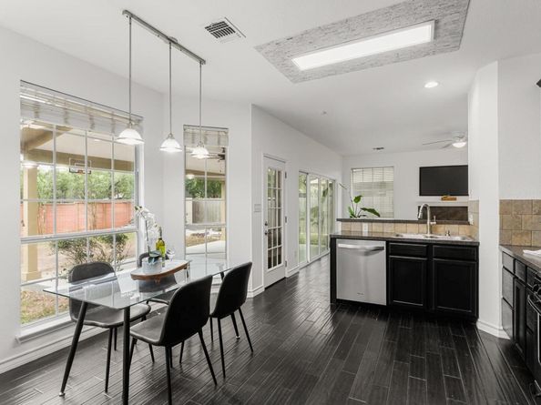 8405 Ganttcrest DR, Austin TX 78749
