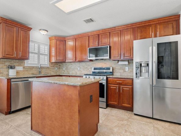 828 Whitehall DR, Pflugerville TX 78660
