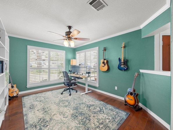 828 Whitehall DR, Pflugerville TX 78660