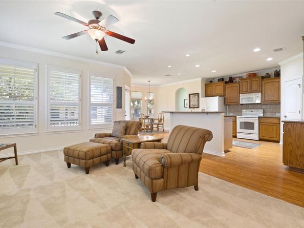917 Heritage Oaks BND, Georgetown TX 78633