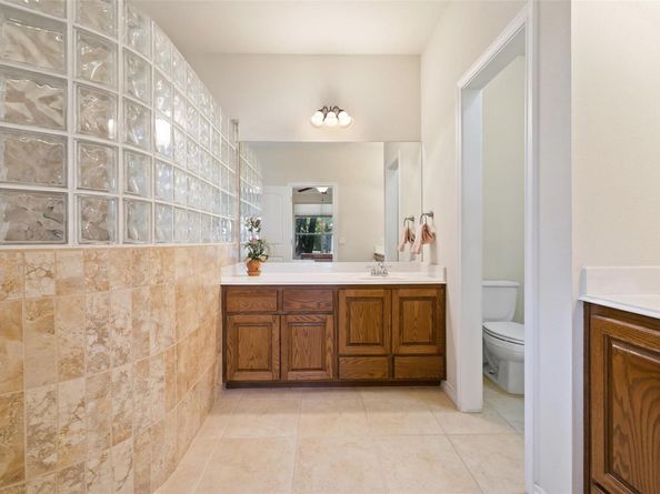 917 Heritage Oaks BND, Georgetown TX 78633