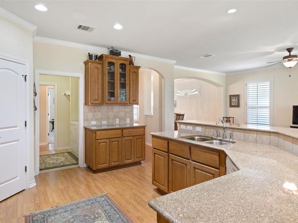 917 Heritage Oaks BND, Georgetown TX 78633