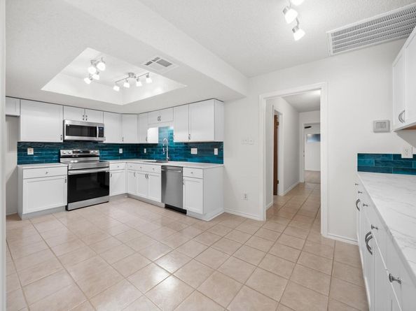 11512 Tin Cup DR 309, Austin TX 78750