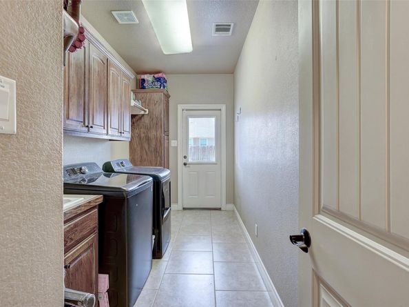 Undisclosed Address #4556916, Georgetown TX 78633