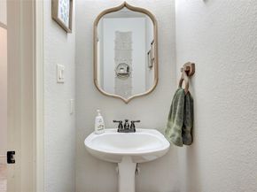 Undisclosed Address #4556916, Georgetown TX 78633