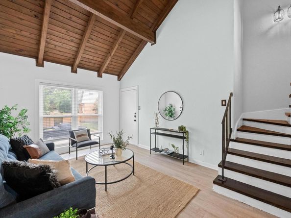 743 E Oltorf ST 203, Austin TX 78704