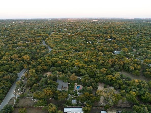 3809 Wyldwood RD, Austin TX 78739