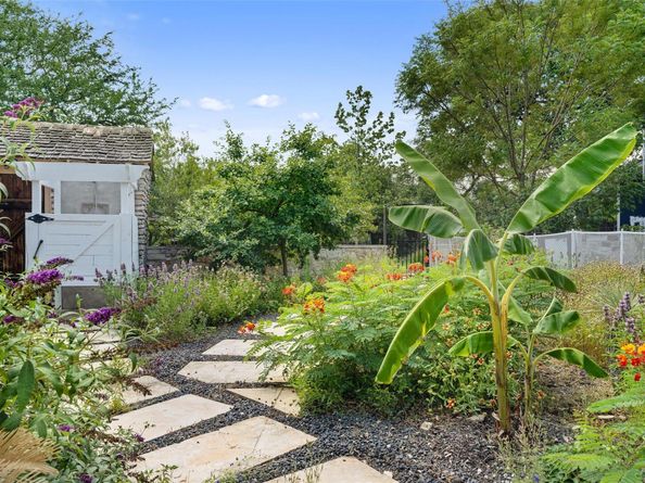 3809 Wyldwood RD, Austin TX 78739