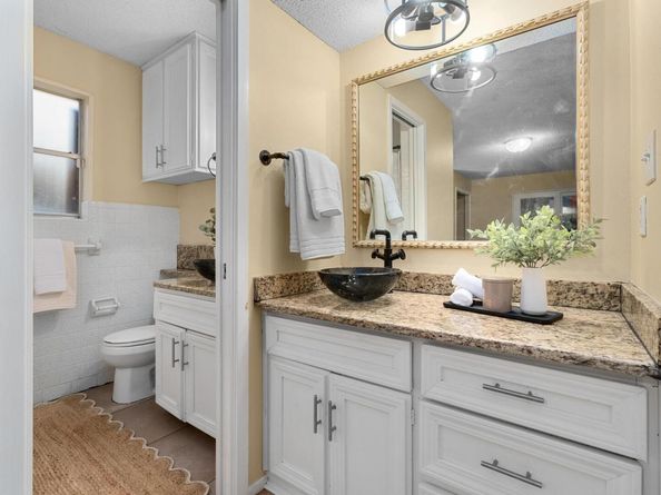 3809 Wyldwood RD, Austin TX 78739