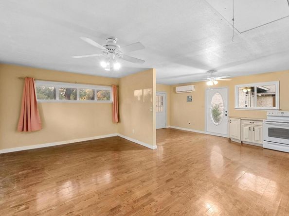 3809 Wyldwood RD, Austin TX 78739