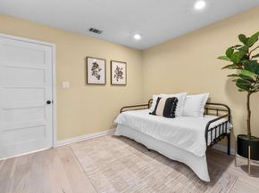 3809 Wyldwood RD, Austin TX 78739