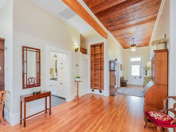 403 E 4th ST S, Georgetown TX 78626