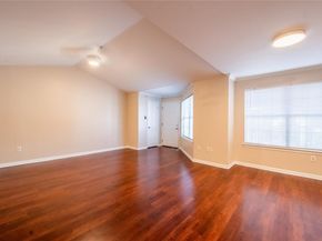 501 W 26th ST 323, Austin TX 78705