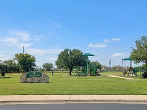 141 Meadow Park DR, Georgetown TX 78626