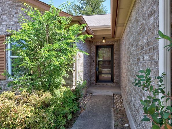 1906 Woodland DR, Cedar Park TX 78613