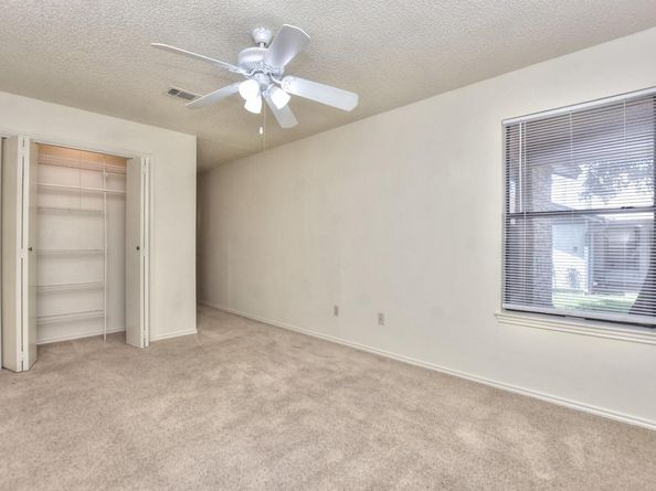 517 Luther DR, Georgetown TX 78628
