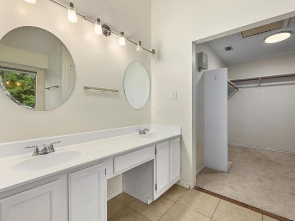 12400 Summersweet Cv, Austin TX 78729