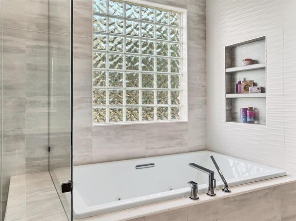 5409 Laguna Cliff LN, Austin TX 78734