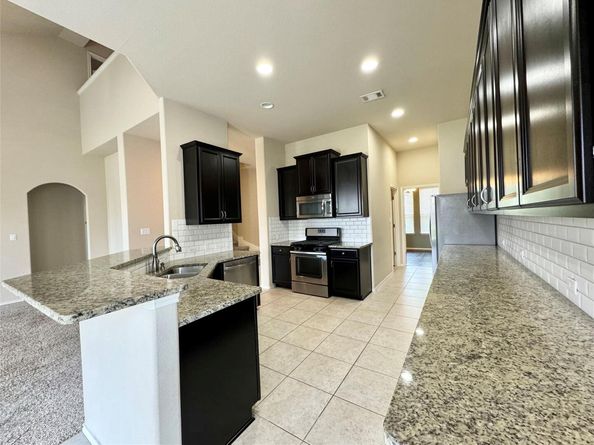 316 Peggy DR, Liberty Hill TX 78642
