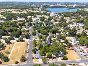 2909 E 5th ST, Austin TX 78702