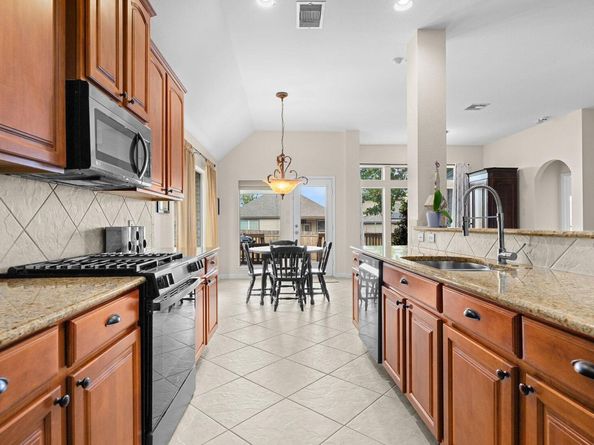 611 Westbury LN, Georgetown TX 78633